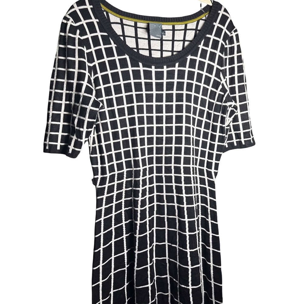Black and White Grid Pattern Dress